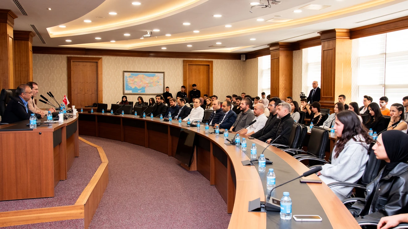 Doğanhisar MYO öğrencileri, Alaeddin Keykubat Yerleşkesi’ni ziyaret etti